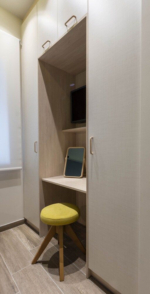 Champions Apt in N. Kosmos neighbourhood Exclusive Apartment, 4 Bedrooms, Non Smoking, Patio 17