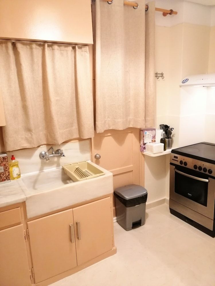 undefined Acropolis museum family apartment 10