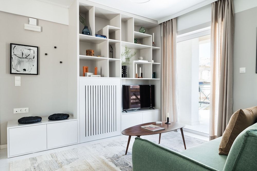 undefined Iconic 1BR Apartment in Koukaki 10