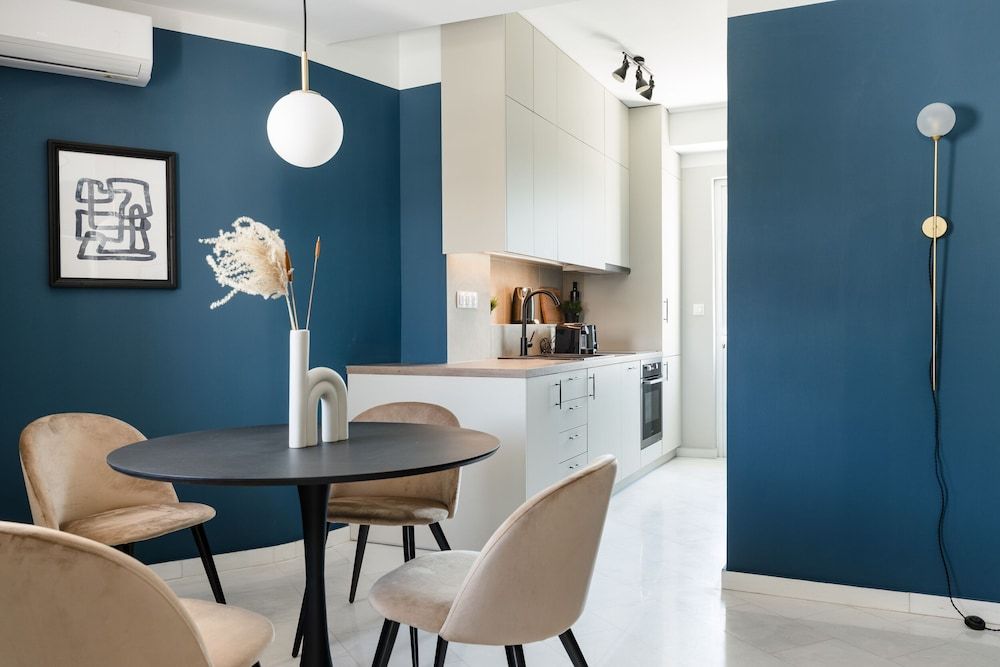 undefined Iconic 1BR Apartment in Koukaki 5