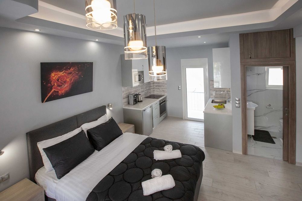 undefined Studio penthouse near Acropolis by GHH 4