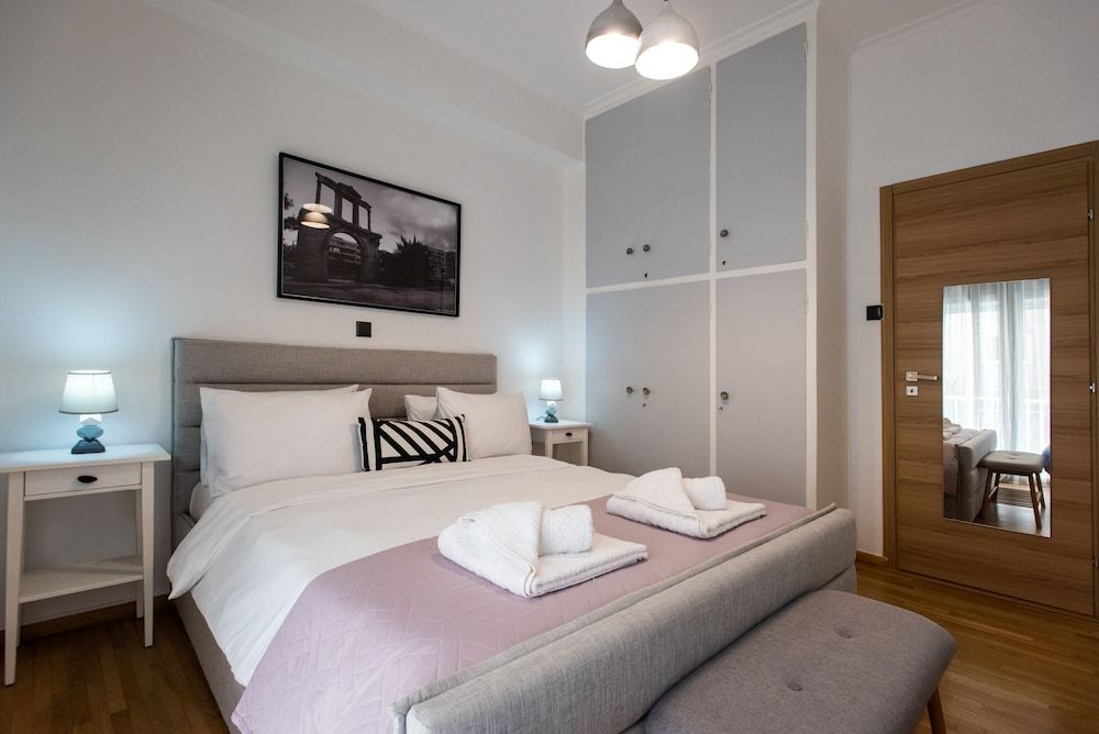 undefined Bue Ark Loving Athens 7