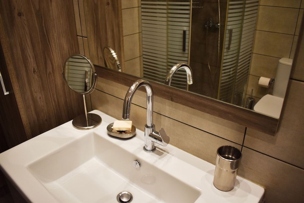 A Skip Away from the Acropolis Museum City Apartment 16