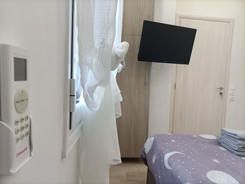 Beautiful Pedestrian Classic Apartment 17