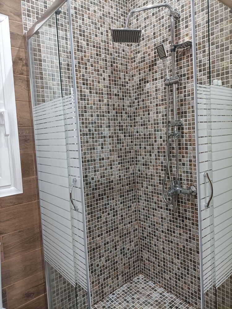 Beautiful Pedestrian Classic Apartment 10