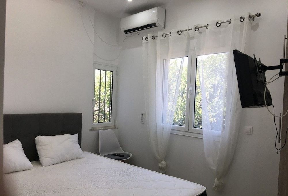 undefined Beautiful Pedestrian 10