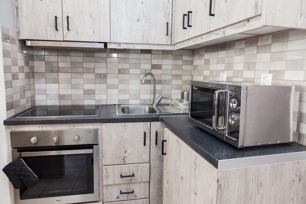 undefined Cozy and Comfy Central Athens Apt. 9