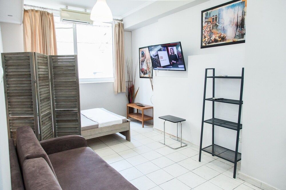 undefined Cozy and Comfy Central Athens Apt. 3