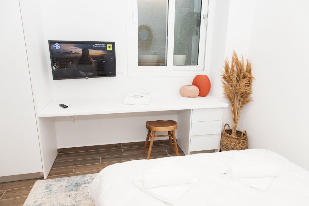 undefined Full renovated adorable apt in Athens 9