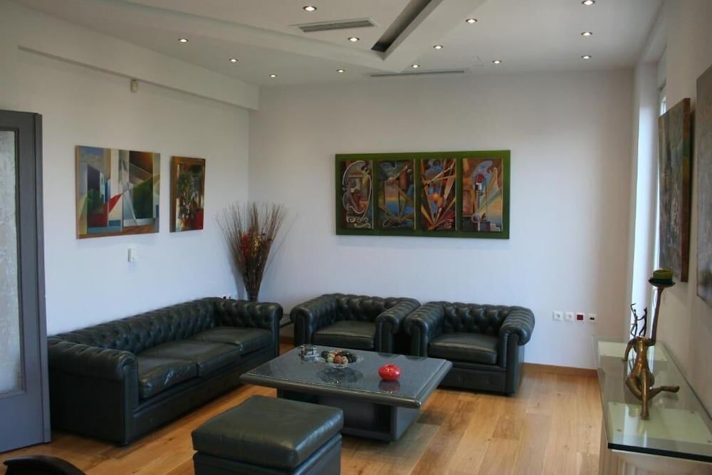 Acropolis Elegant Penthouse Deluxe Apartment 21