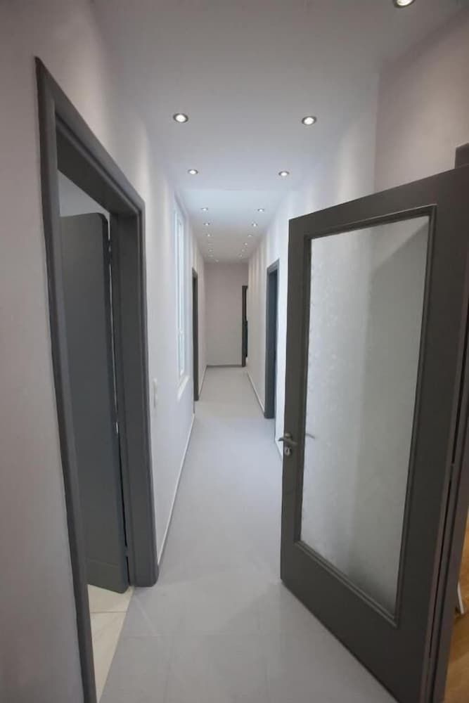 Acropolis Elegant Penthouse Deluxe Apartment 16