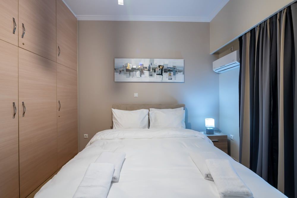 undefined 2br renovated flat close to metro 3