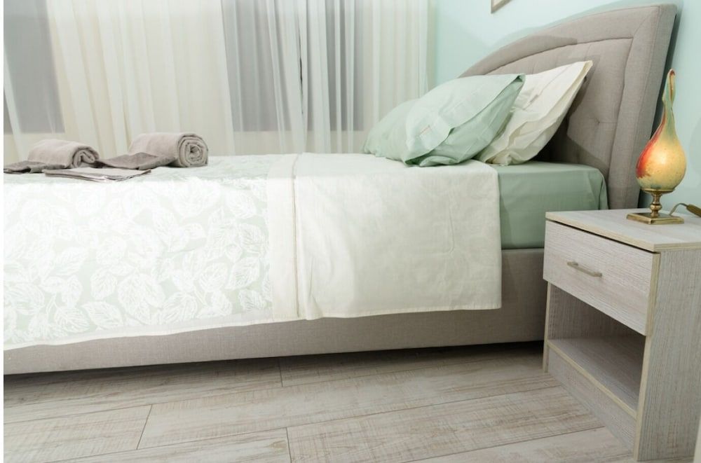 undefined Theasis Athens 10