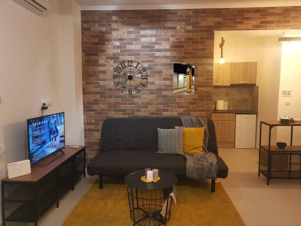 undefined Charming 1-bed Apartment Located in Athina