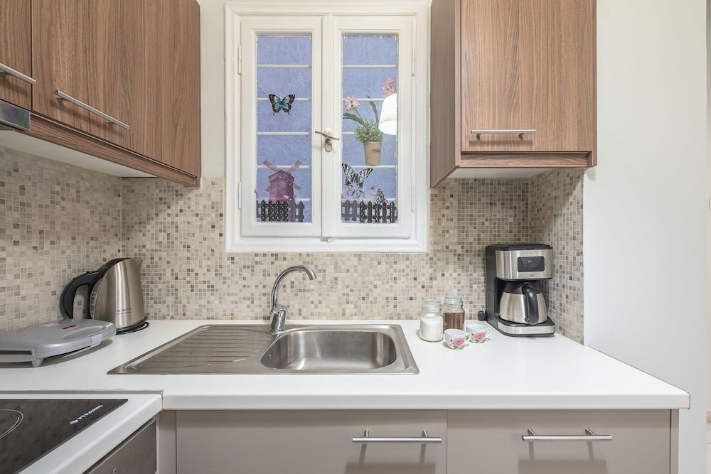 Erythros Boutique Suite By Cloudkeys City Apartment 13