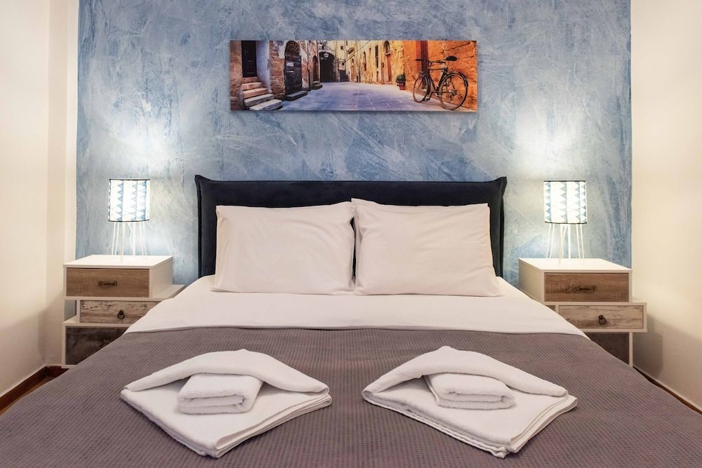 undefined Blue Ark Comfort near Acropolis 5