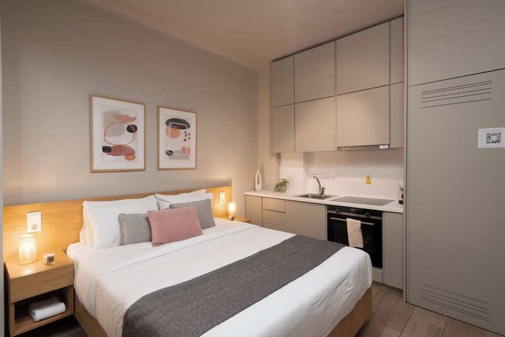 Business Studio, 1 Queen Bed, Kitchen, Ground Floor