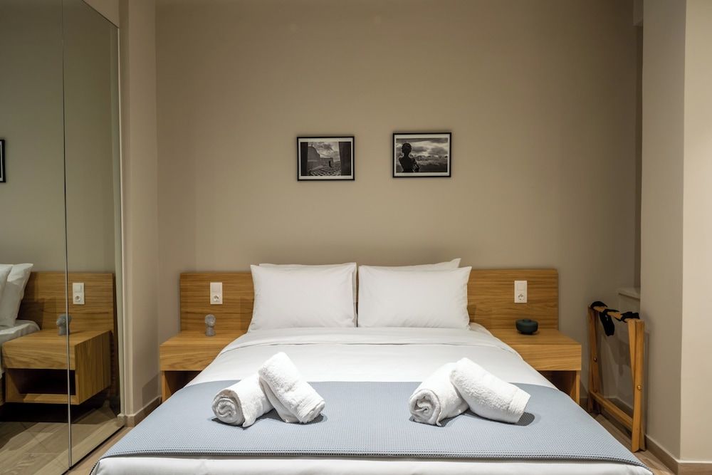 Standard Studio, 1 Queen Bed, Non Smoking, Private Bathroom