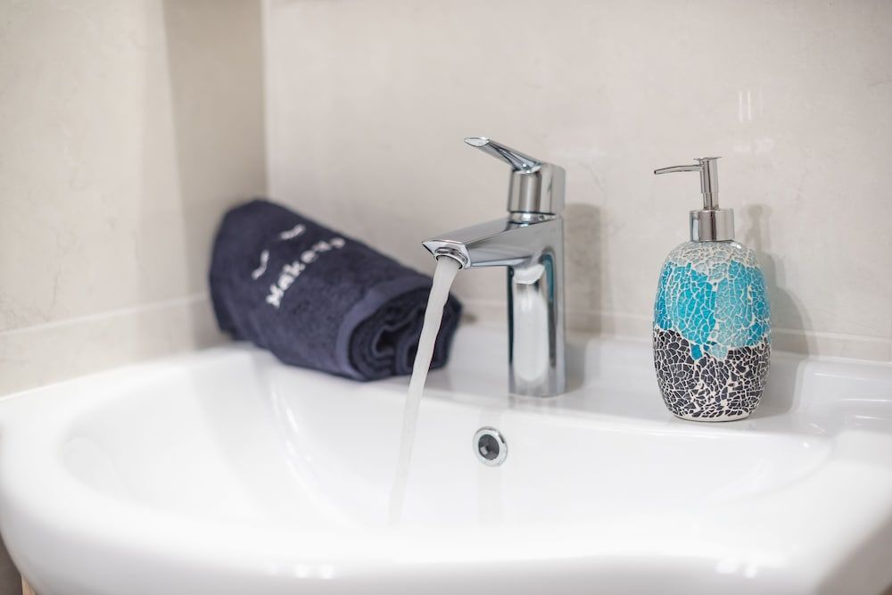 Supreme Suite with balcony by Cloudkeys City Room 13