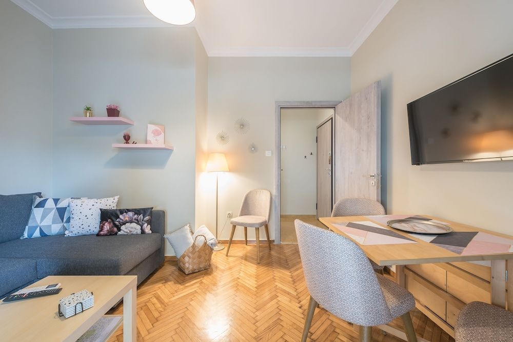 Supreme Suite with balcony by Cloudkeys City Room 20