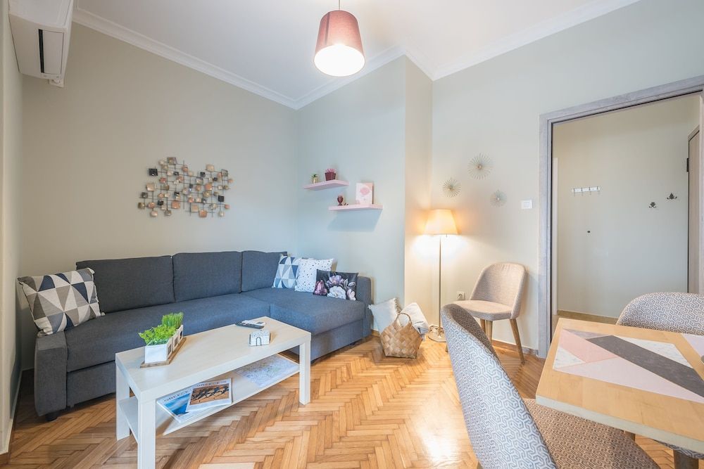 Supreme Suite with balcony by Cloudkeys City Room 28