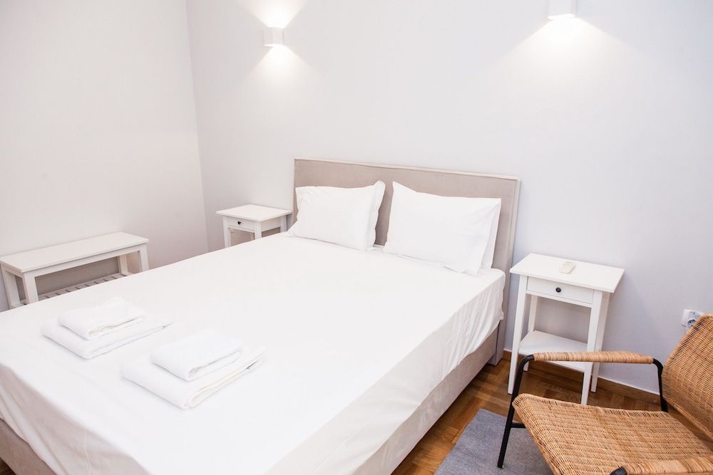 undefined Modern beauty in central area 4