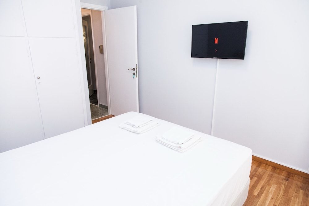 undefined Modern beauty in central area 7