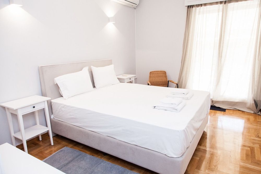 undefined Modern beauty in central area 2