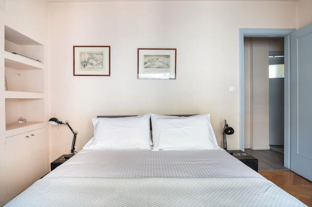 undefined Neoclassical Athenian 2-bed Apt Balcony 6