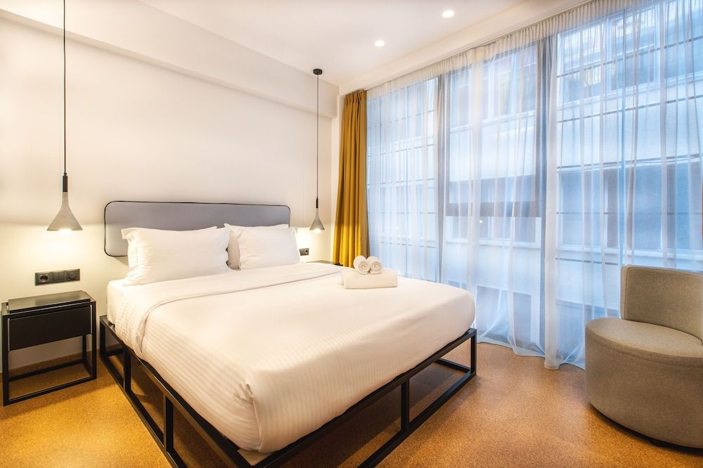 undefined Parea Athens 4