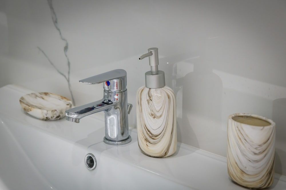 Lush Emerald apt in the heart of Athens Deluxe Apartment 14