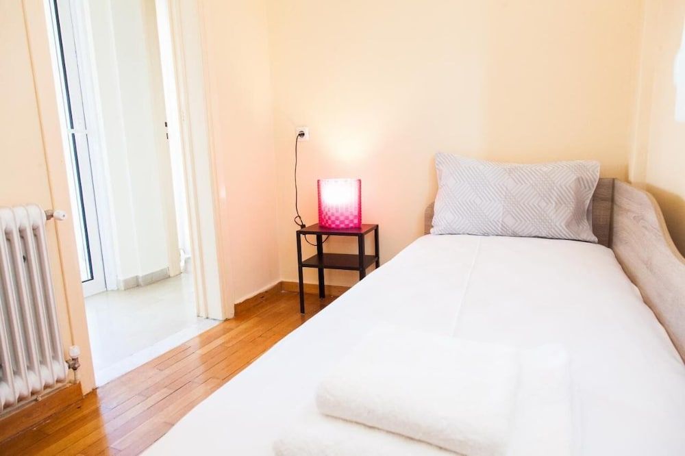 undefined Bright apt w lovely view in Lycabettus 5