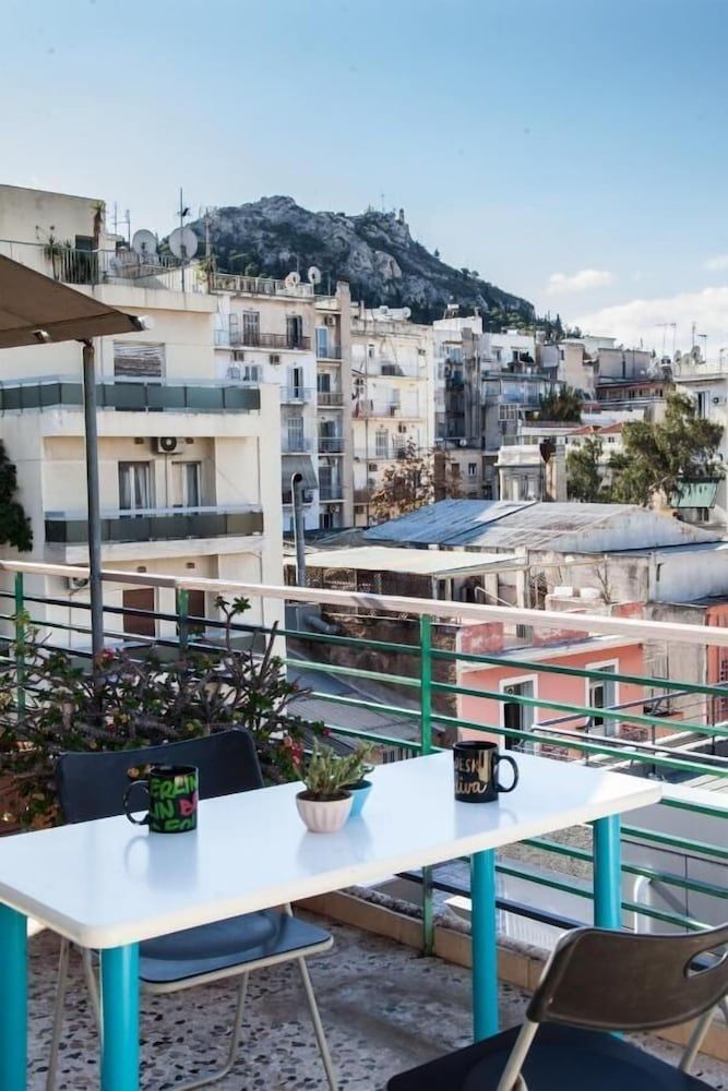 Bright apt w lovely view in Lycabettus Apartment 21
