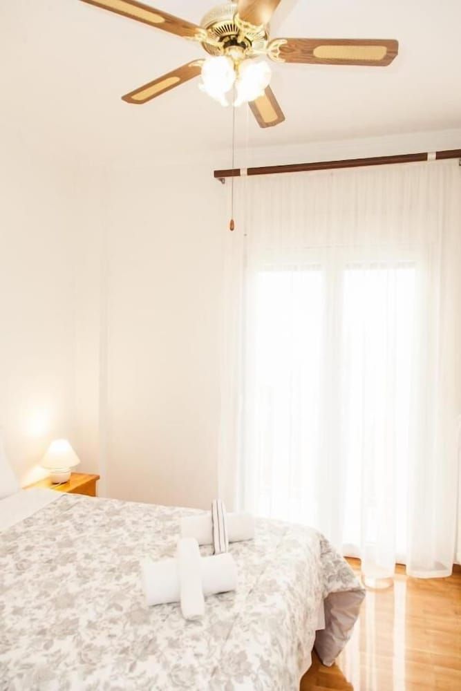 undefined Cozy apt with Lycabettus View 4