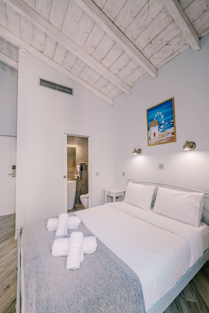 Deluxe Double Room (Philaenis), 3rd Floor