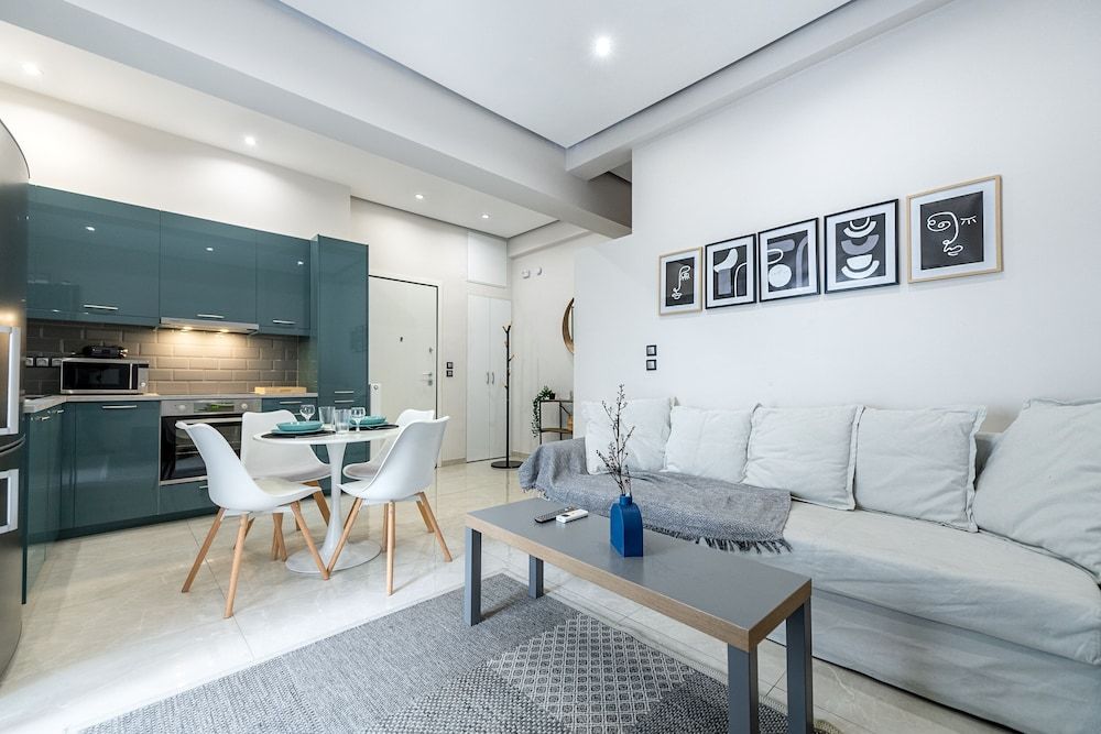 undefined Phaedrus Living: City Center Luxury Flat Iofontos 6