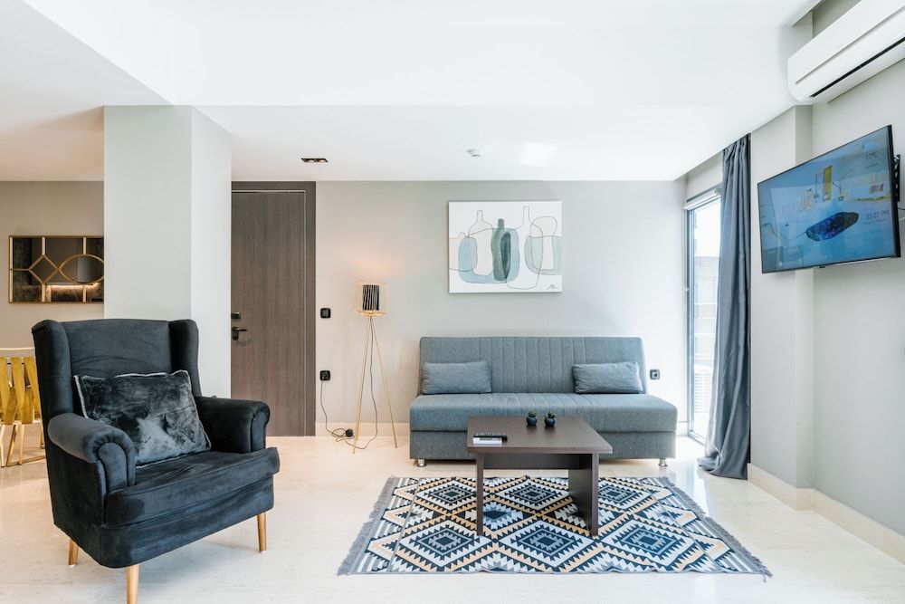 undefined Royalty Suites Psyrri 4