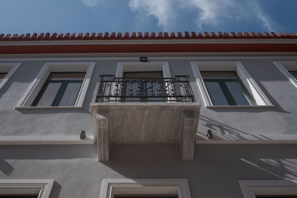 undefined Twin Circle Athens 5