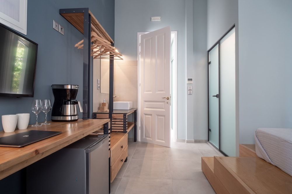 undefined Twin Circle Athens 3