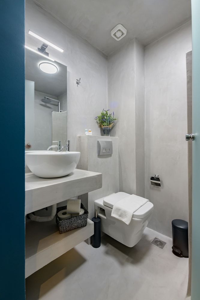 undefined Urban Tales 10