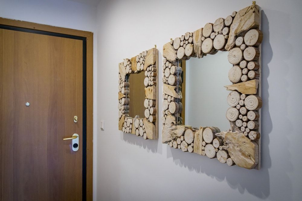 undefined Lush Sapphire apt in the heart of Athens 10