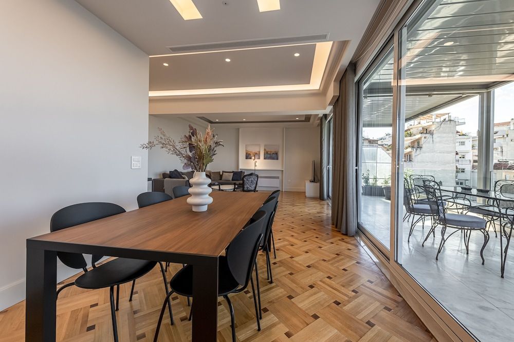 undefined Phaedrus Living: City Center Luxury Flat N. Kosmos 2