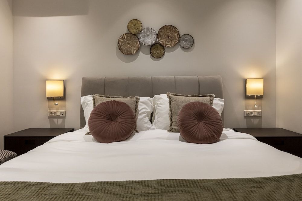 undefined Phaedrus Living: City Center Luxury Flat N. Kosmos 3