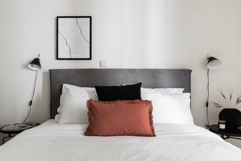 undefined Striking 1BR Apartment in Kolonaki A 6