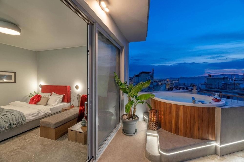 undefined Topfloor Getaway Balcony&hot Tub+acropolis View 10