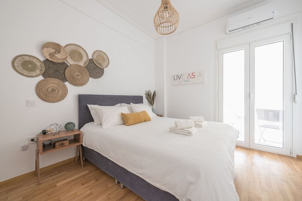 undefined Live As A Greek in Athena 4