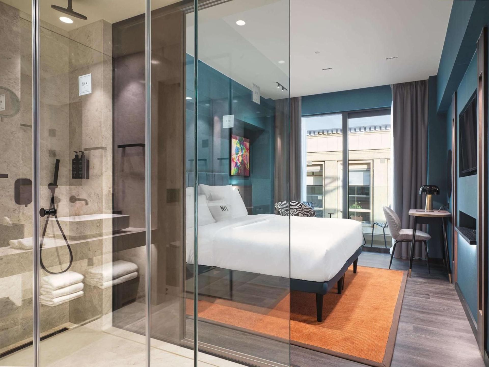 Superior Down to Earth Room