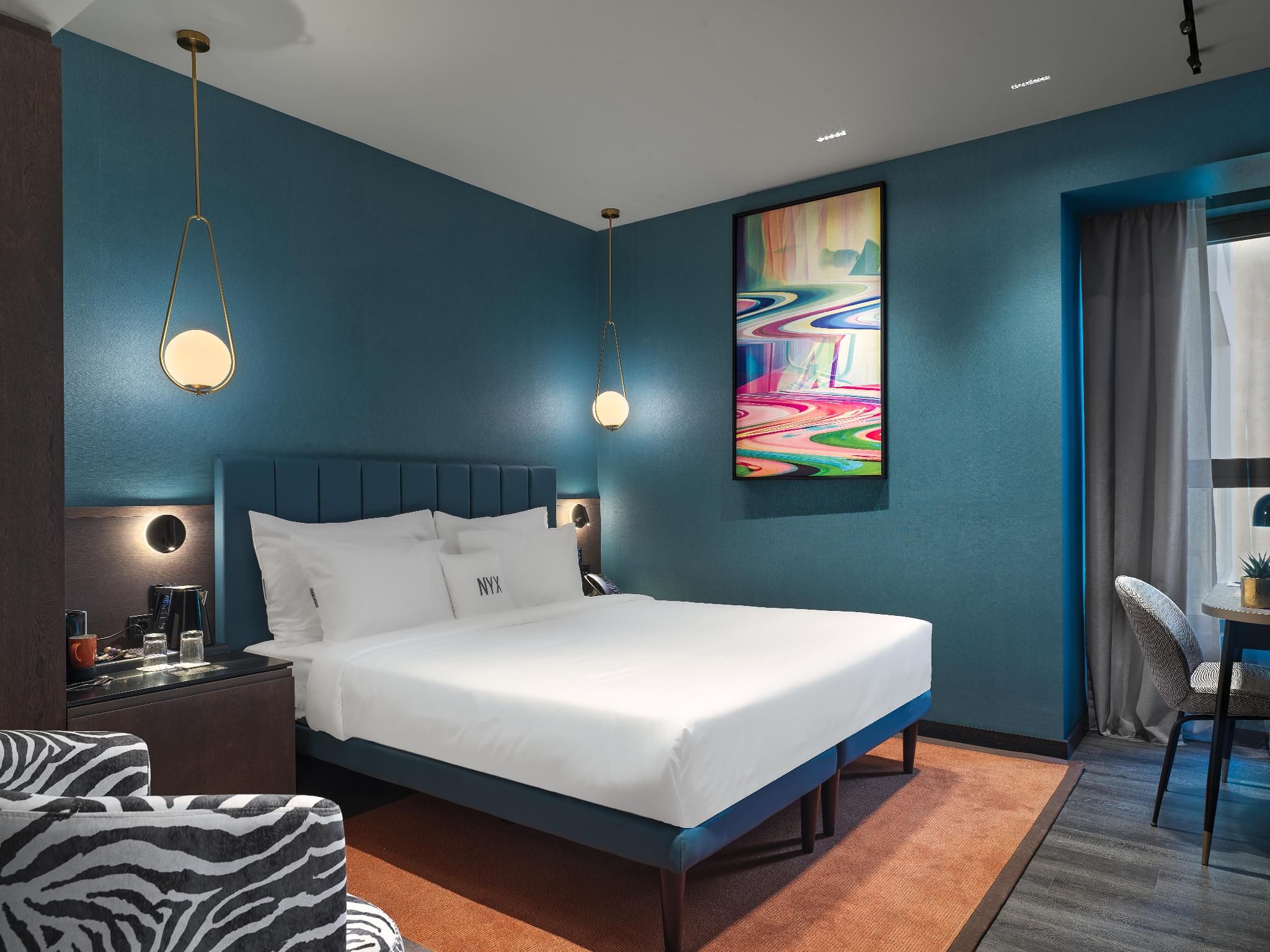 Interconnecting Family Rooms
