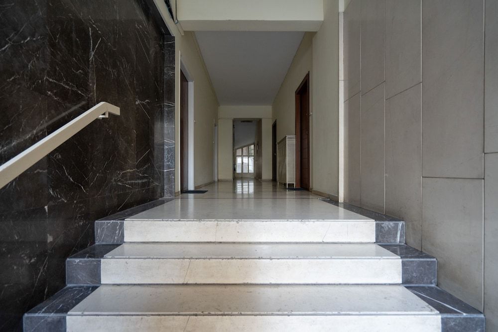 undefined Unique 2bdr aprtm - steps to Plaka 5