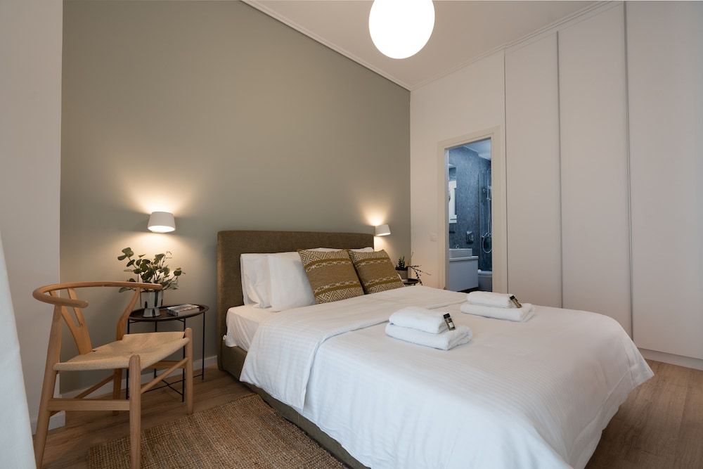 undefined Unique 2bdr aprtm - steps to Plaka 8